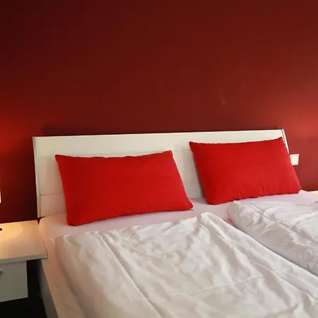Otel Restaurant Ollex And Beds 2 *